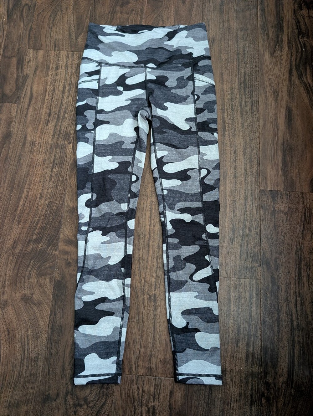 Reebok S Women's Gray & Black Camo Leggings Side Pockets Women's Athletic